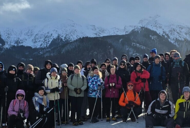 Studenci fizjoterapii szusują na nartach i snowaboardzie!